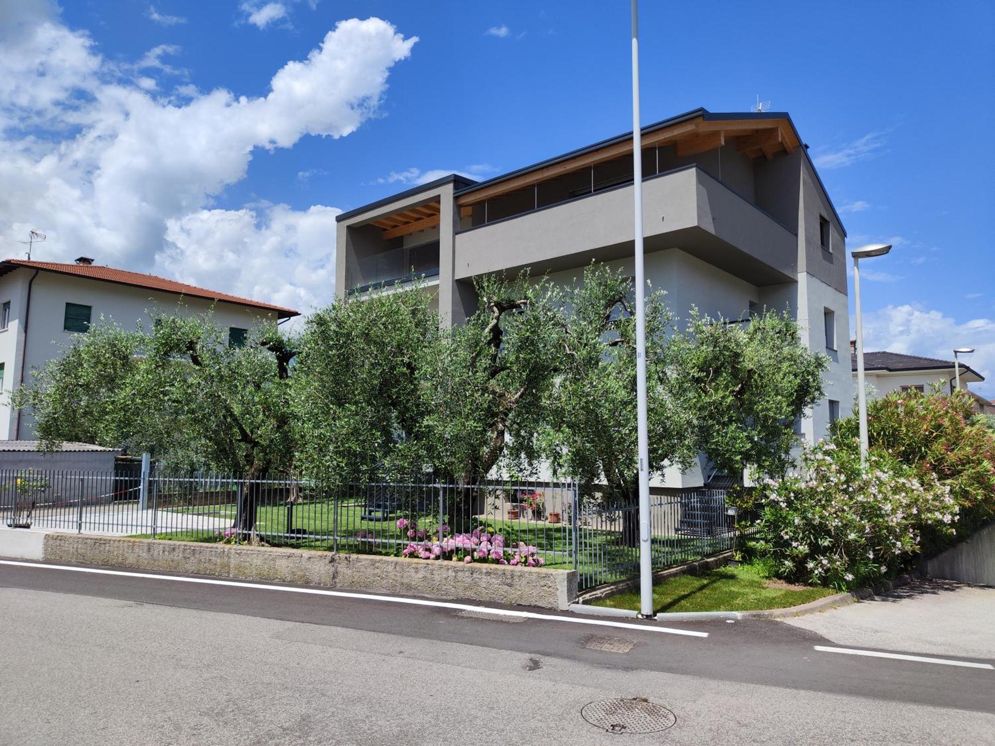 Oasi Degli Ulivi Apartment Riva del Garda Exterior photo