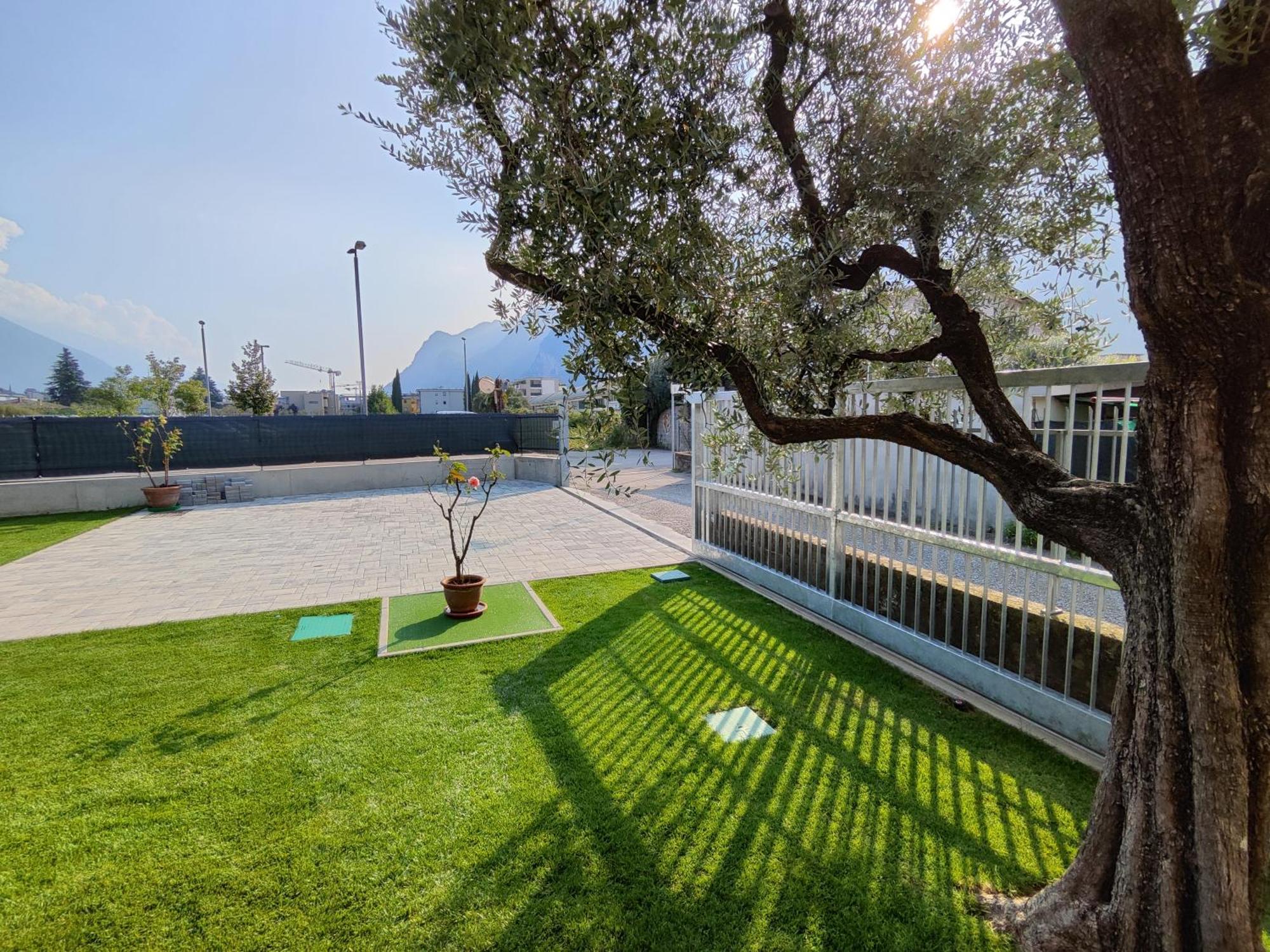 Oasi Degli Ulivi Apartment Riva del Garda Exterior photo