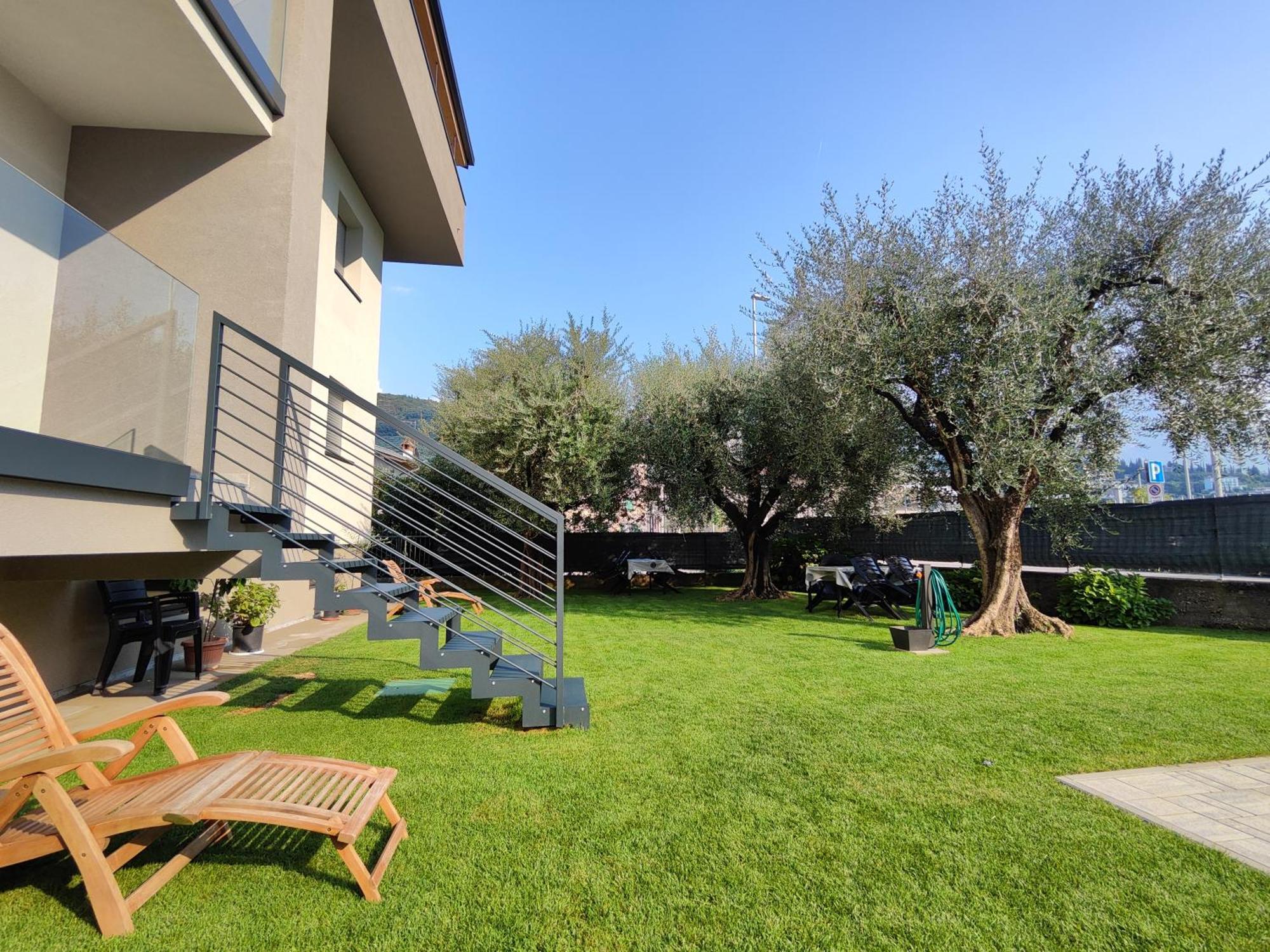 Oasi Degli Ulivi Apartment Riva del Garda Exterior photo